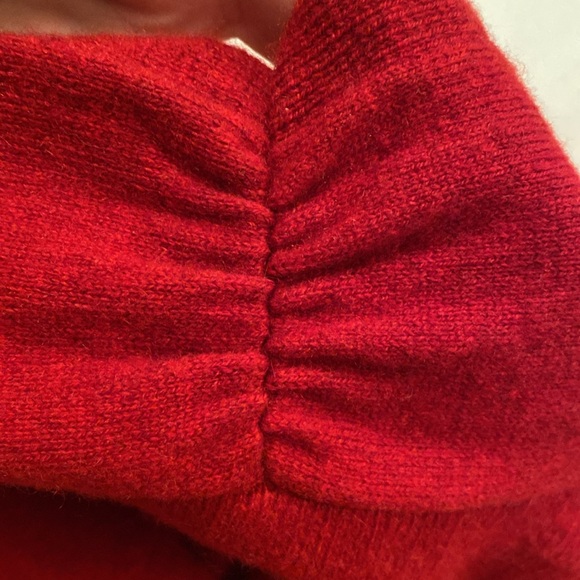 Neiman Marcus The Cashmere Collection faux wrap Sweater - Picture 6 of 9